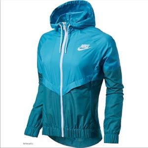 Nike Women’s Windrunner